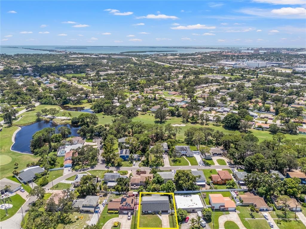 2528 COLUMBUS WAY S ST PETERSBURG, FL 33712