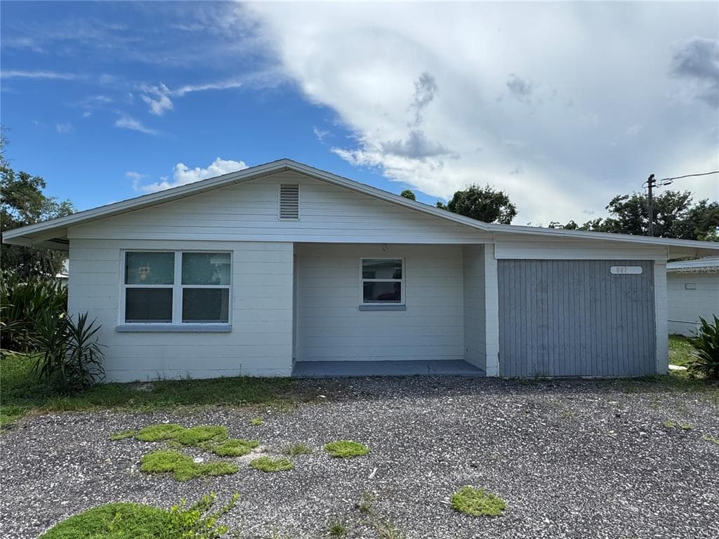 809 W WARREN STREET PLANT CITY, FL 33563
