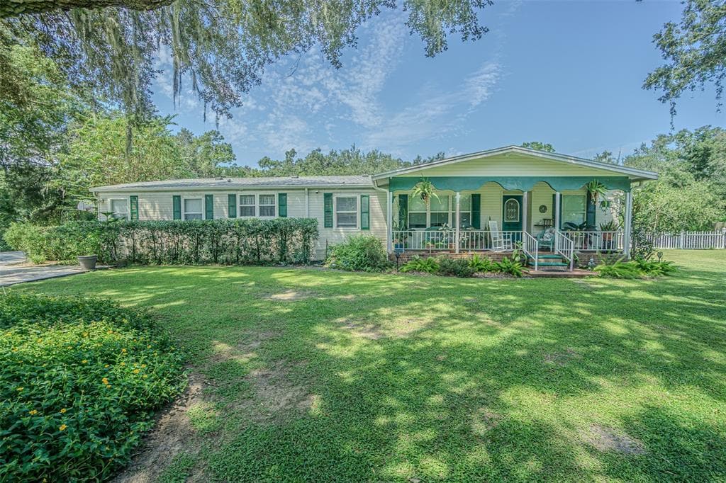 3349 OAKWOOD DRIVE WESLEY CHAPEL, FL 33543
