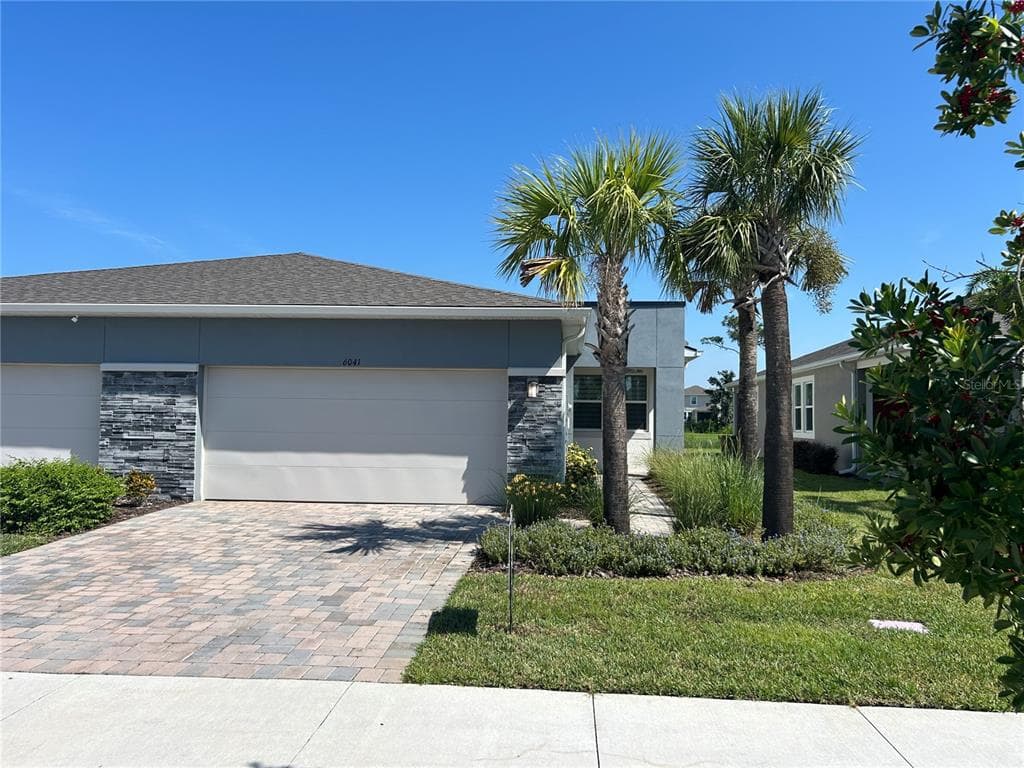 6041 TIMBERDALE AVENUE WESLEY CHAPEL, FL 33545