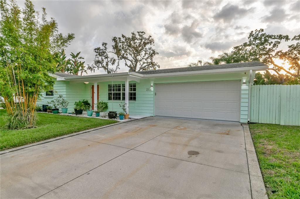 2336 MIDDLECOFF DRIVE DUNEDIN, FL 34698