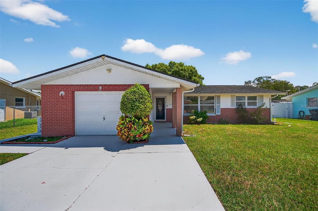 10404 LOQUAT DRIVE PORT RICHEY, FL 34668