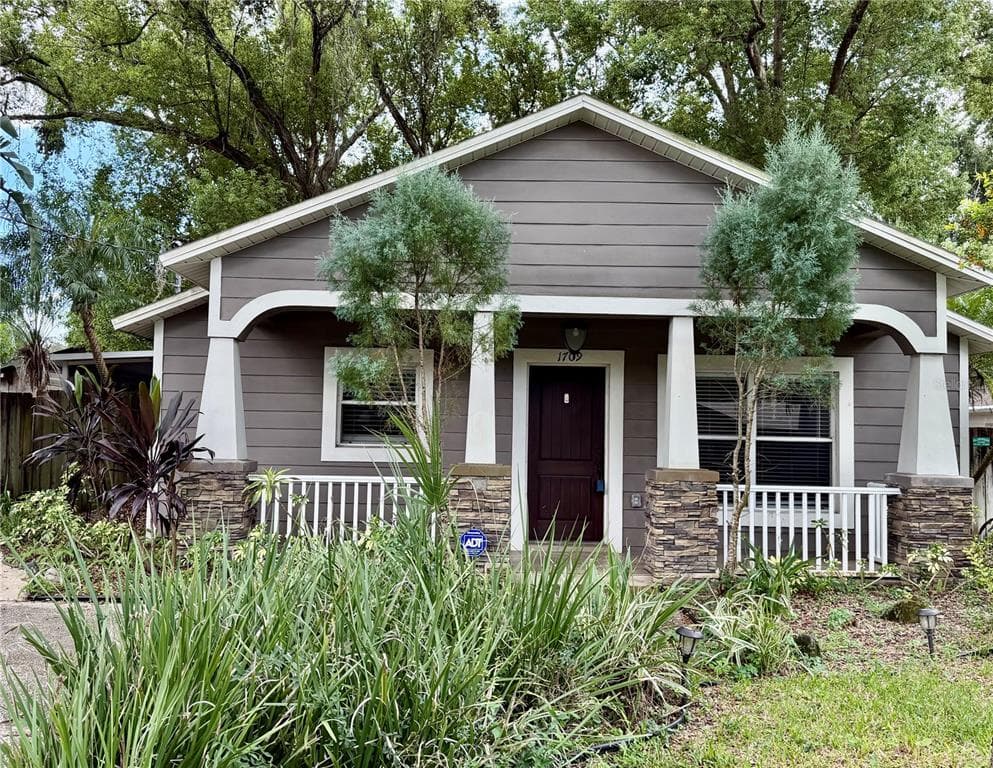 1709 E JEAN STREET TAMPA, FL 33610