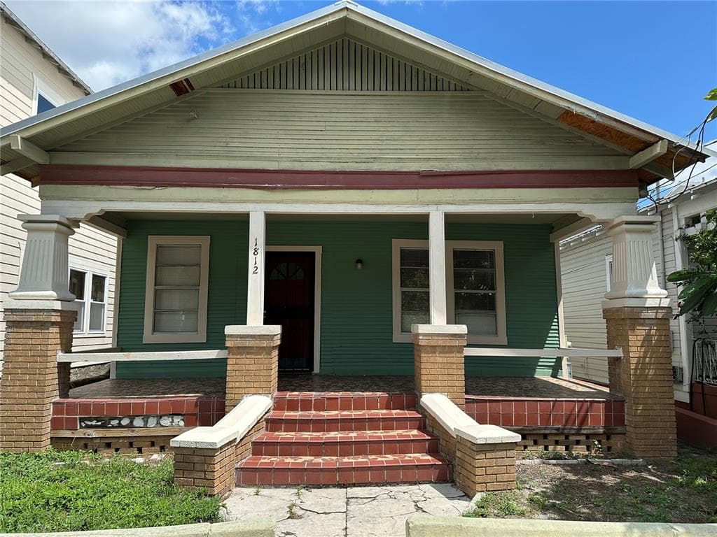 1812 E COLUMBUS DRIVE TAMPA, FL 33605