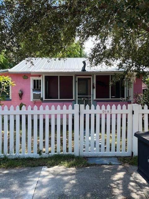 535 WILKIE STREET DUNEDIN, FL 34698