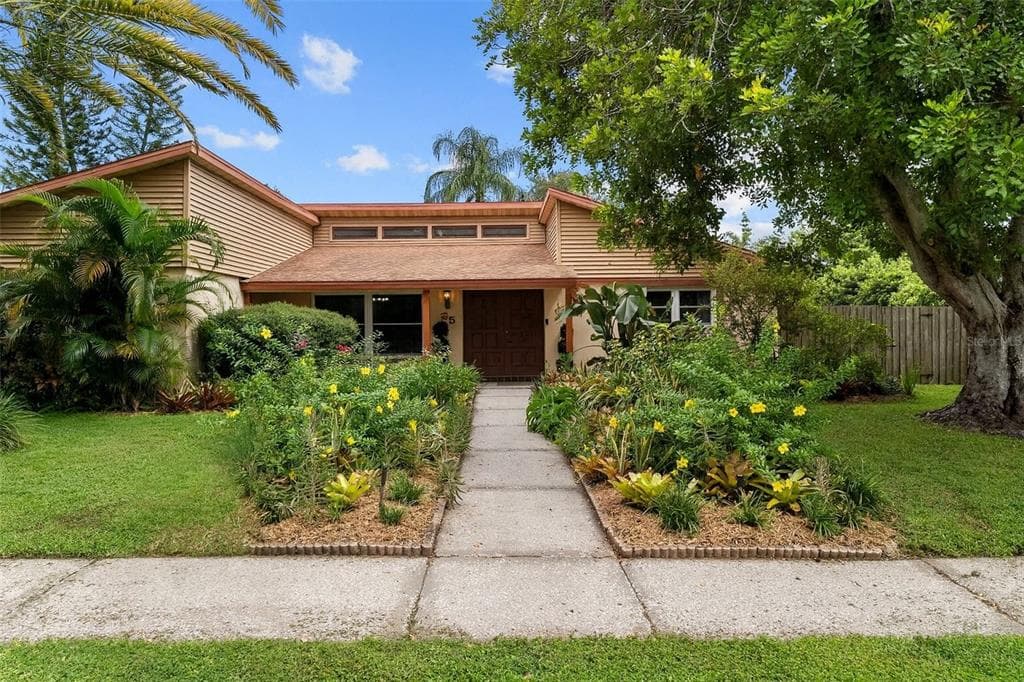 65 HARBOR WOODS CIRCLE SAFETY HARBOR, FL 34695