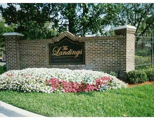 4211 CHATHAM OAK COURT UNIT 122 TAMPA, FL 33624
