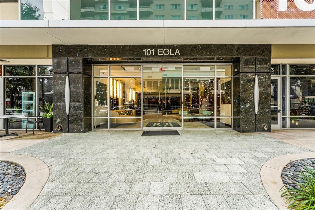 101 S EOLA DR UNIT 910