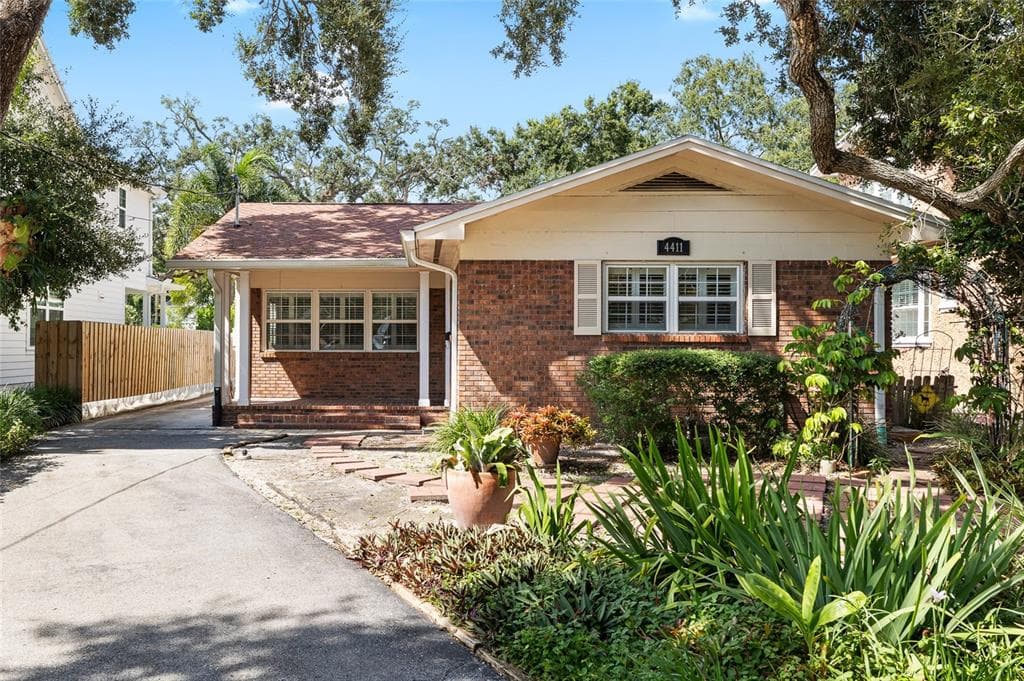 4411 W ESTRELLA ST TAMPA, FL 33629