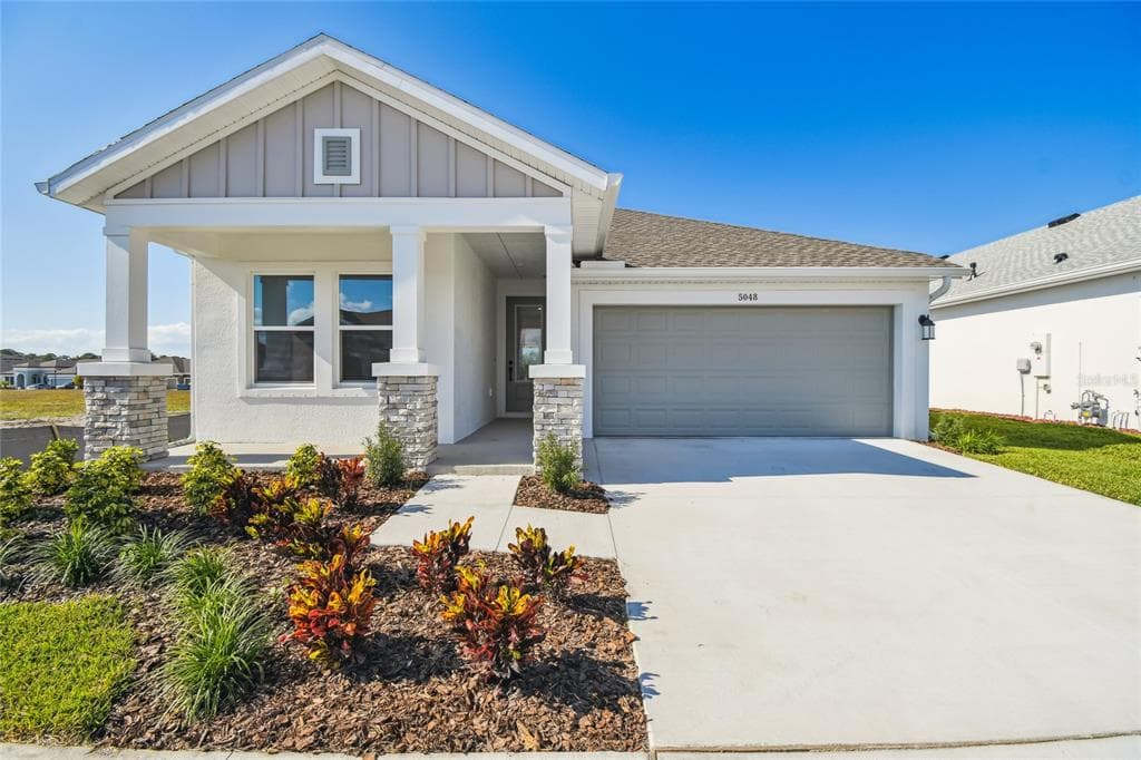 5048 CHAPEL ROW AVENUE APOLLO BEACH, FL 33572