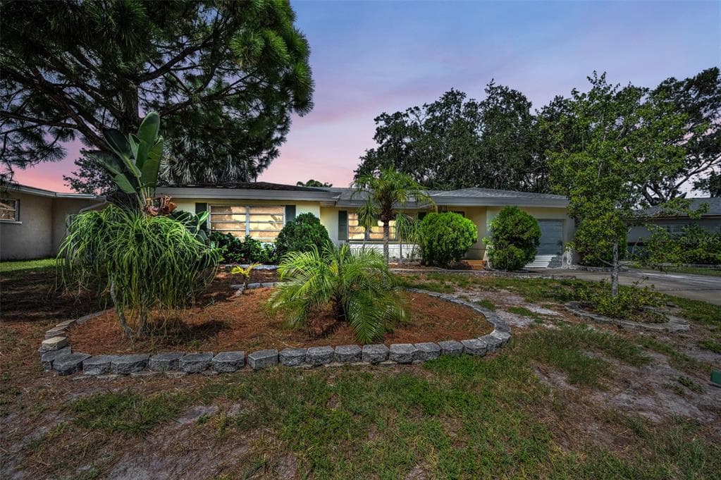 1310 ANN CIRCLE CLEARWATER, FL 33756