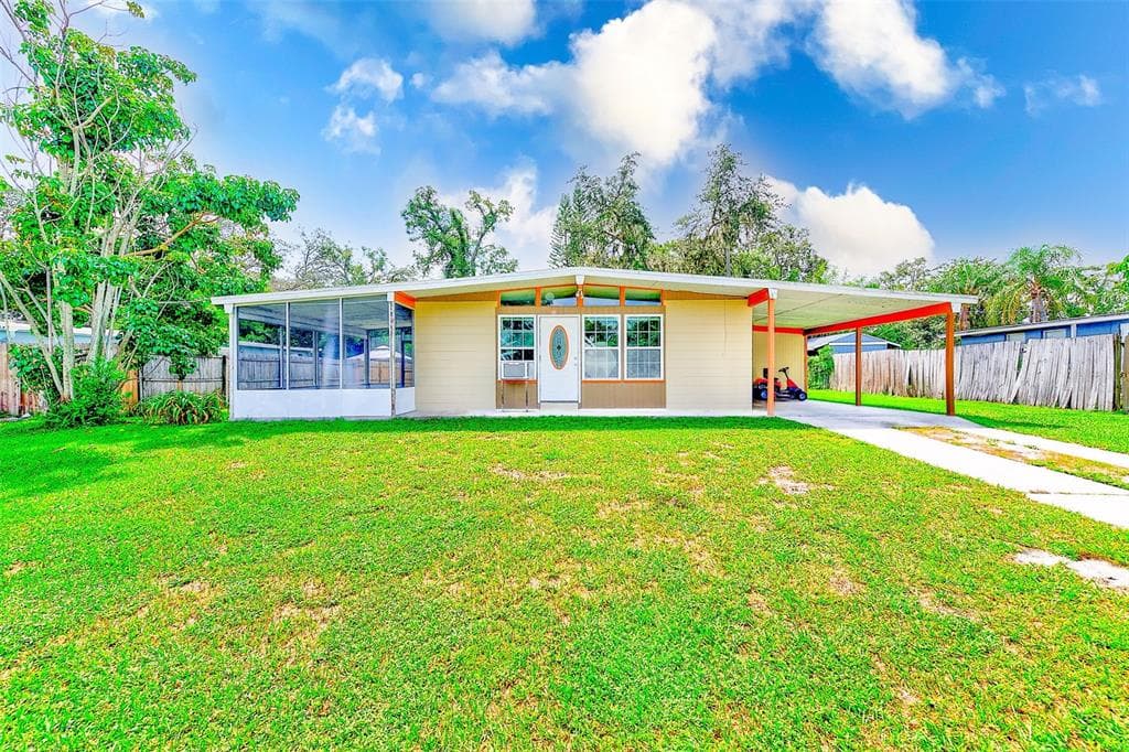 1122 DOGWOOD AVENUE TAMPA, FL 33613