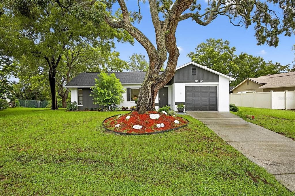 8137 ENGLISH ELM CIRCLE SPRING HILL, FL 34606