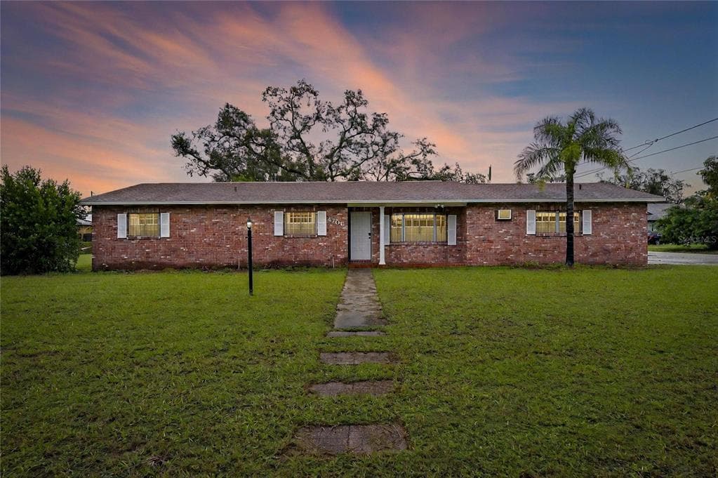 4706 E LINEBAUGH AVENUE TAMPA, FL 33617