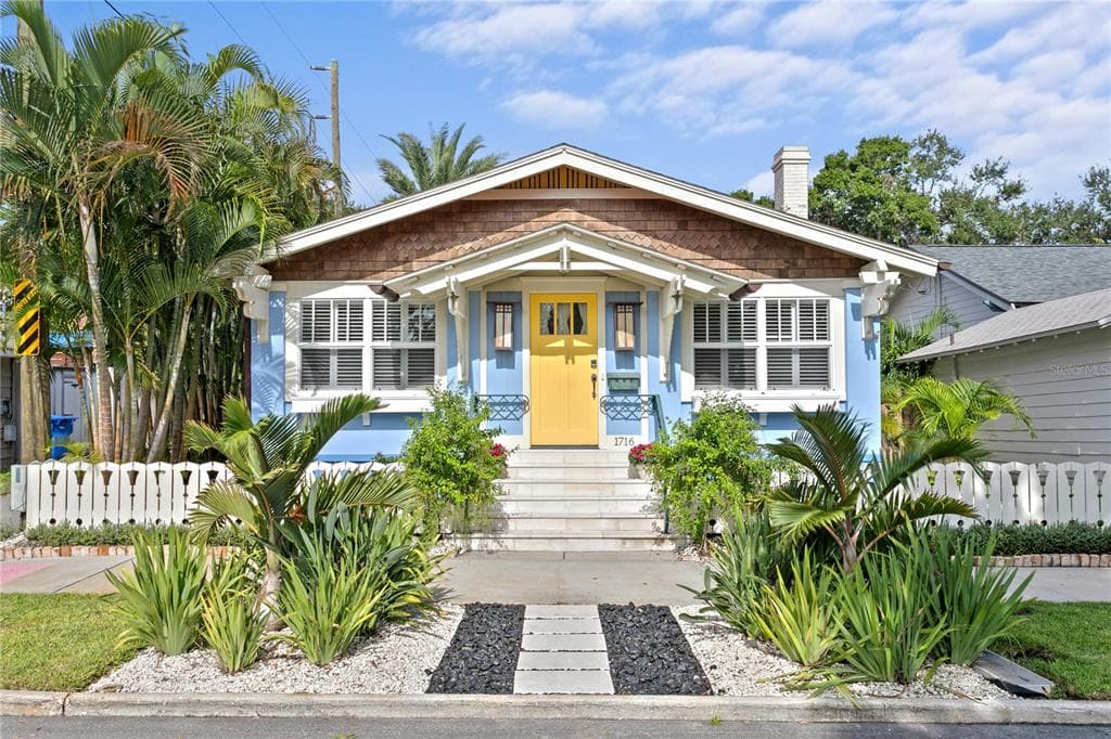 1716 OAK STREET NE ST PETERSBURG, FL 33704