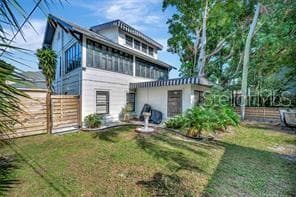 421 11TH AVENUE NE ST PETERSBURG, FL 33701