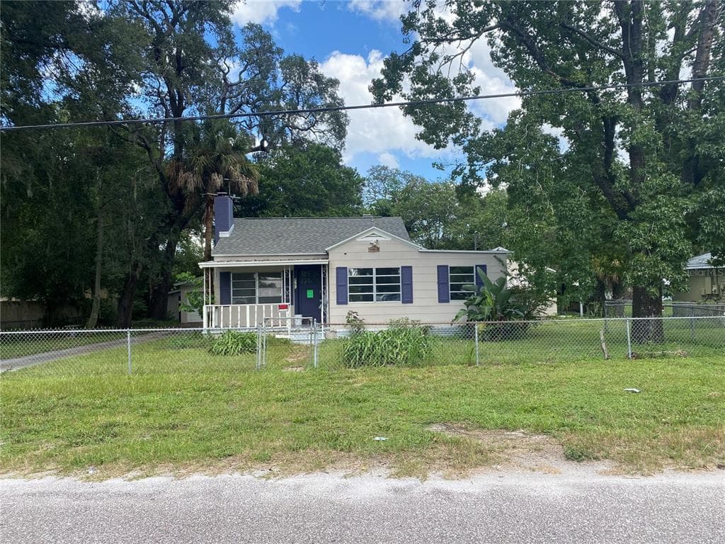 8701 N WILLOW AVENUE TAMPA, FL 33604