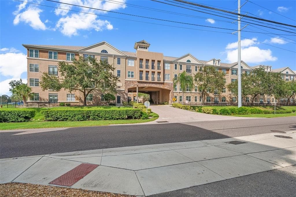 4221 W SPRUCE STREET UNIT 2423 TAMPA, FL 33607