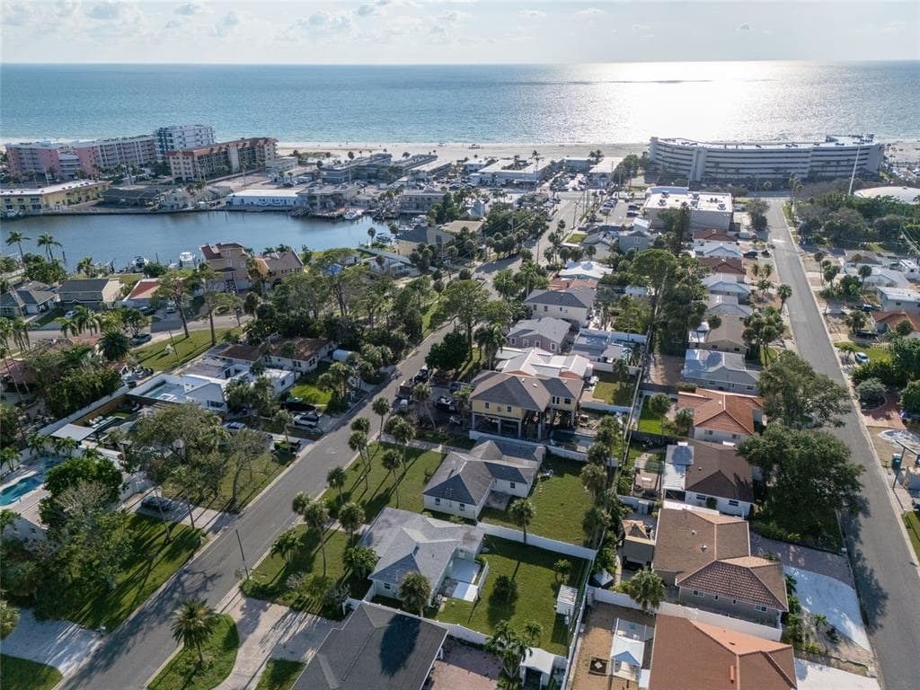 148 44TH AVENUE ST PETE BEACH, FL 33706