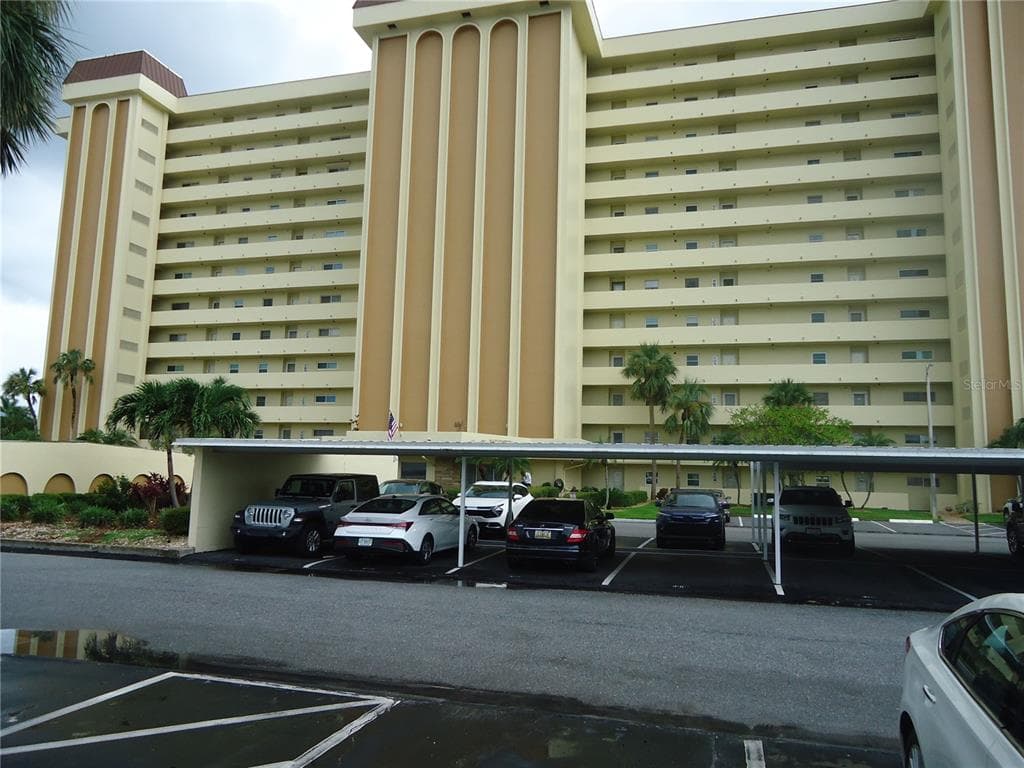 4550 COVE CIRCLE UNIT 908 ST PETERSBURG, FL 33708