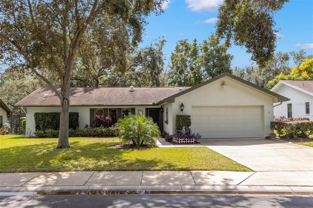 214 WOODLAND COURT SAFETY HARBOR, FL 34695