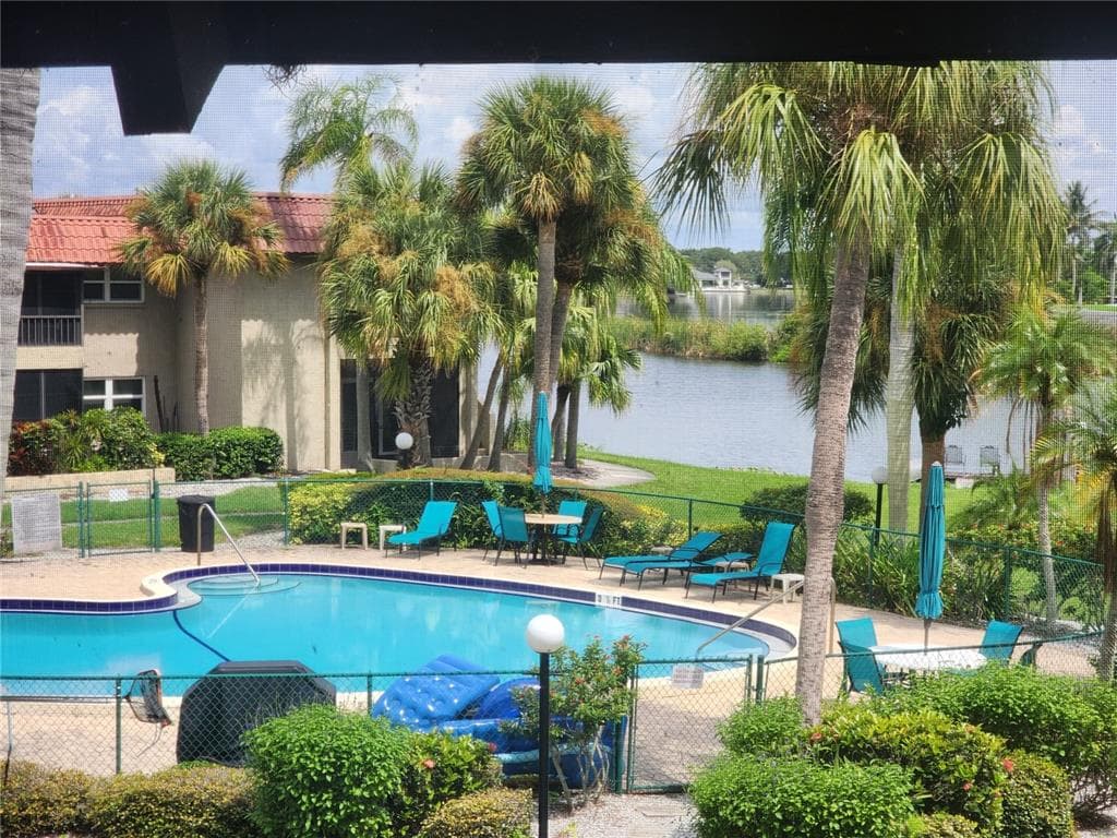 1003 S BAYSHORE BOULEVARD UNIT 206 SAFETY HARBOR, FL 34695