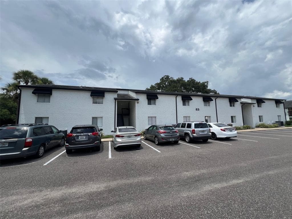 4349 S SEMORAN BOULEVARD UNIT 4 ORLANDO, FL 32822