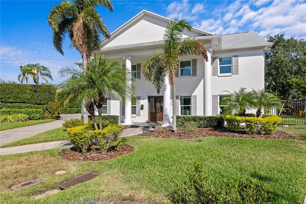 4935 W BAY WAY PLACE TAMPA, FL 33629
