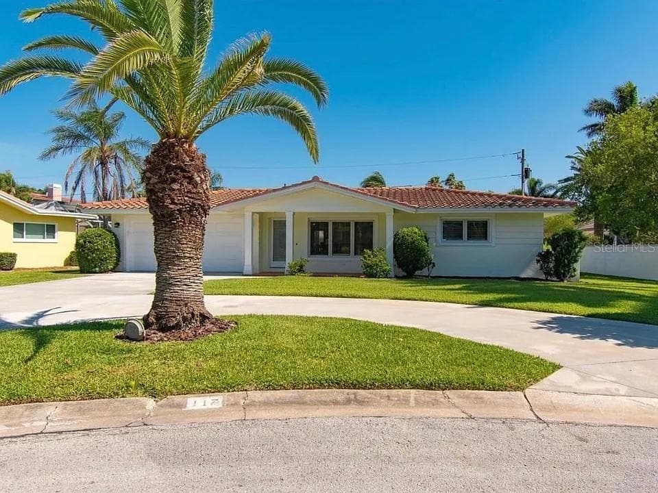 117 15TH ST STREET BELLEAIR BEACH, FL 33786