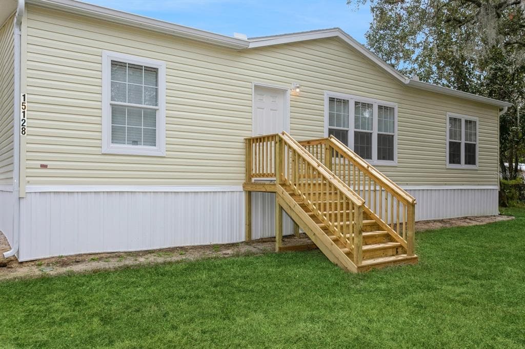 15128 CARLTON LAKE ROAD WIMAUMA, FL 33598