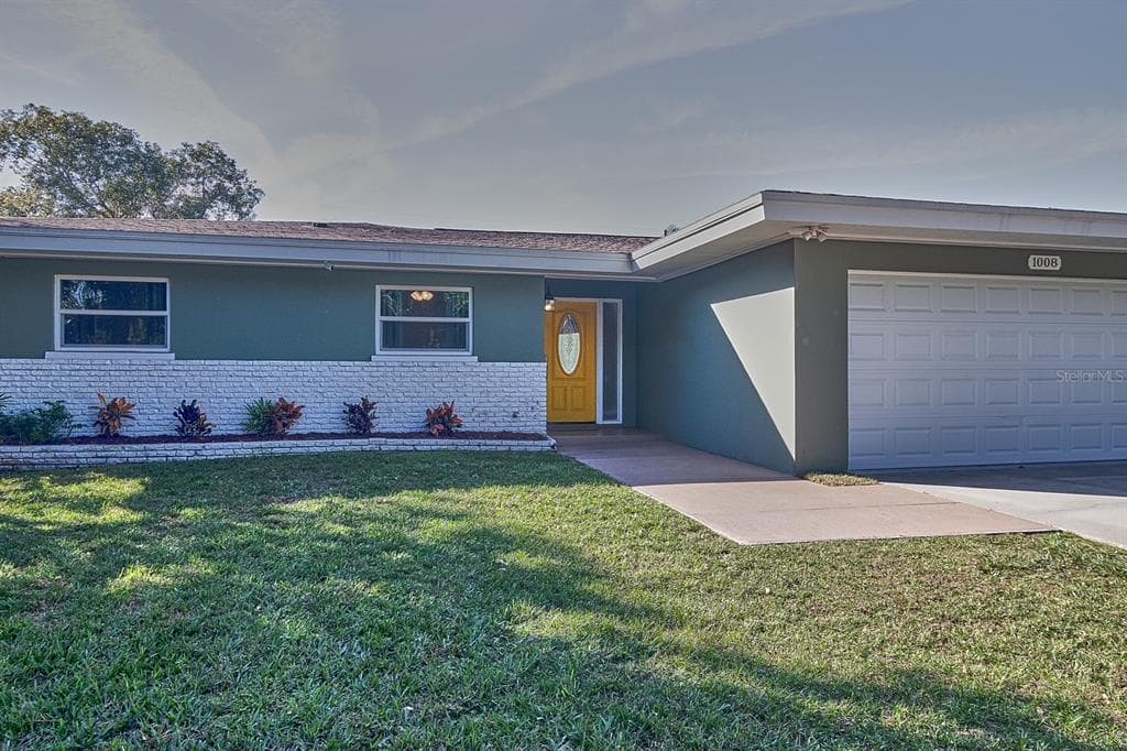 1008 OAKVIEW AVENUE CLEARWATER, FL 33756