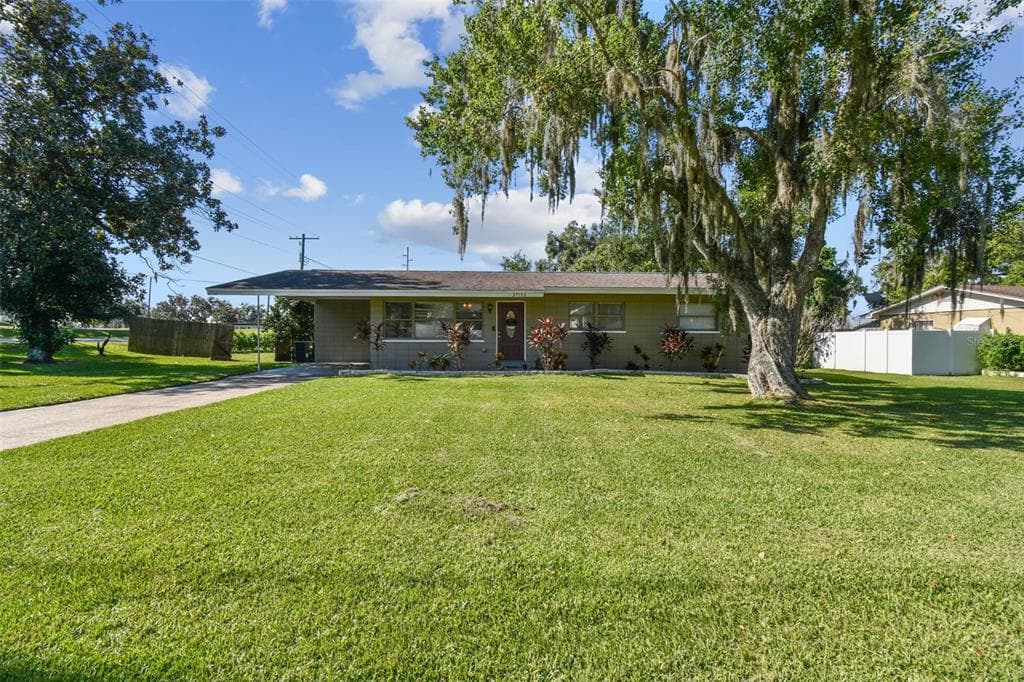 37152 HOWARD AVENUE DADE CITY, FL 33525