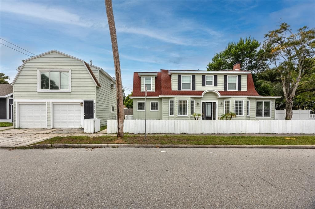 2120 10TH STREET N ST PETERSBURG, FL 33704