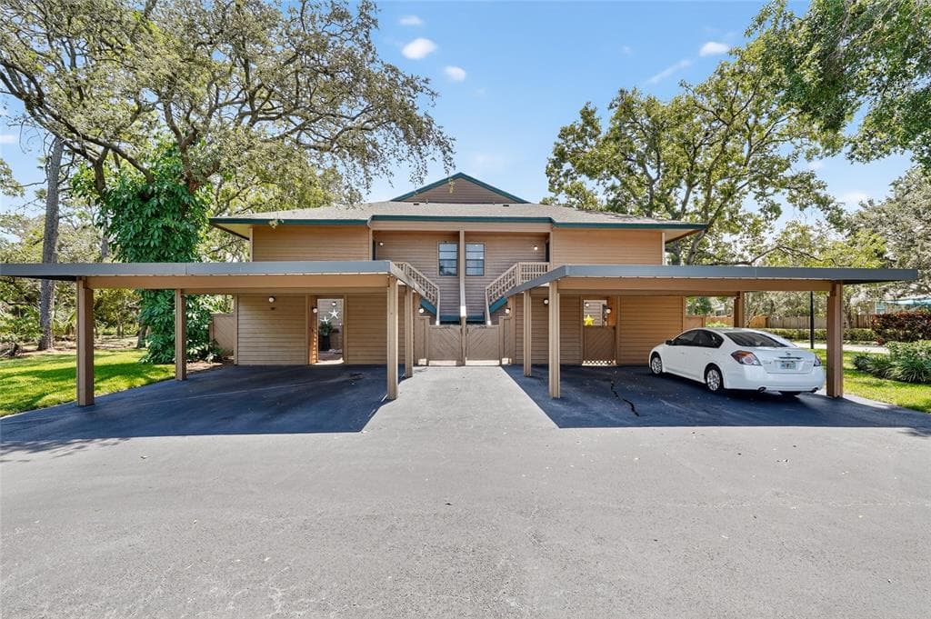 1306 LENNOX ROAD E UNIT 1306 PALM HARBOR, FL 34683
