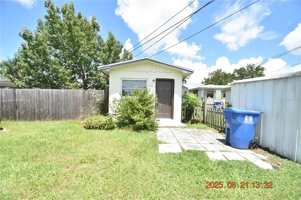 5124 18TH AVENUE N UNIT Back ST PETERSBURG, FL 33710