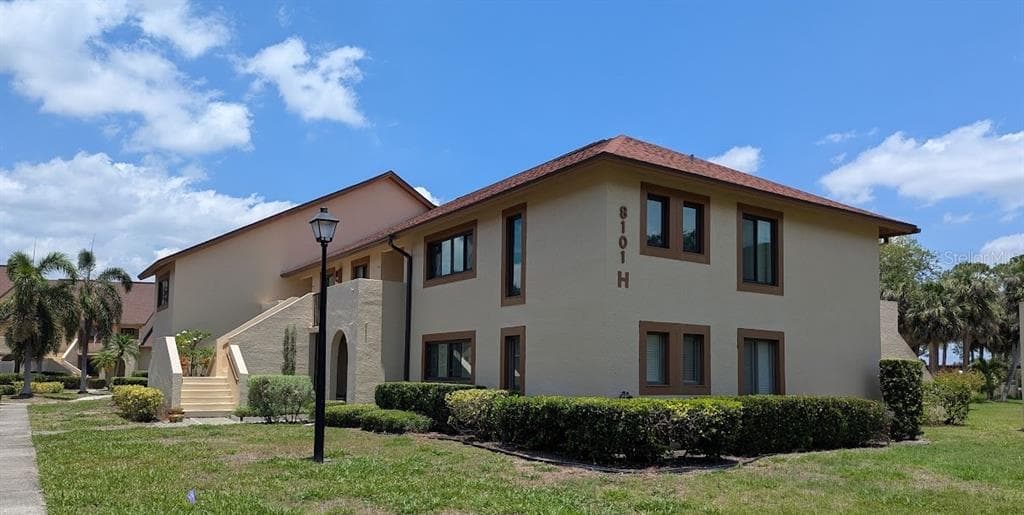 8101 BARDMOOR PLACE UNIT 204H SEMINOLE, FL 33777