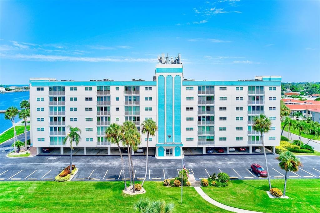 10216 REGAL DRIVE UNIT 705 LARGO, FL 33774