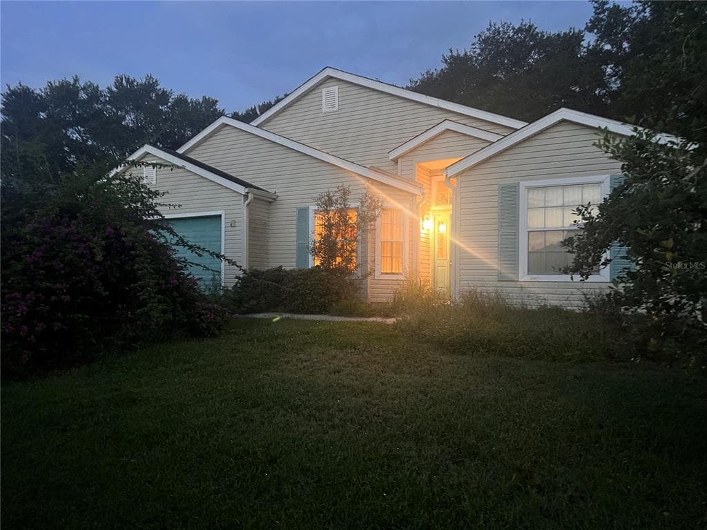 25447 CRESTWATER DRIVE LEESBURG, FL 34748