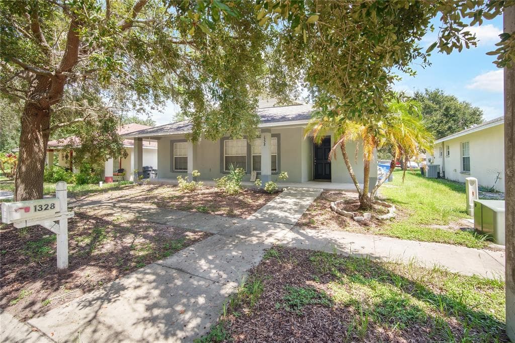 1328 BAYOU PASS DRIVE RUSKIN, FL 33570