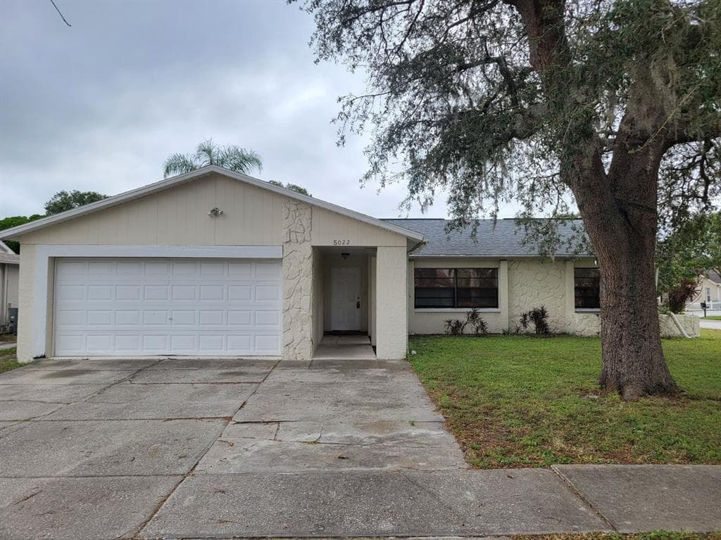5022 DOEFIELD LANE NEW PORT RICHEY, FL 34653