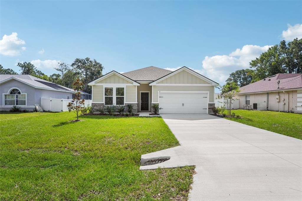 14 PATCHOGUE PLACE PALM COAST, FL 32164
