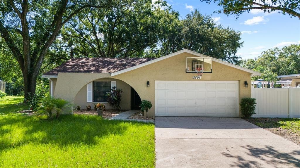 5406 PENTAIL CIRCLE TAMPA, FL 33625