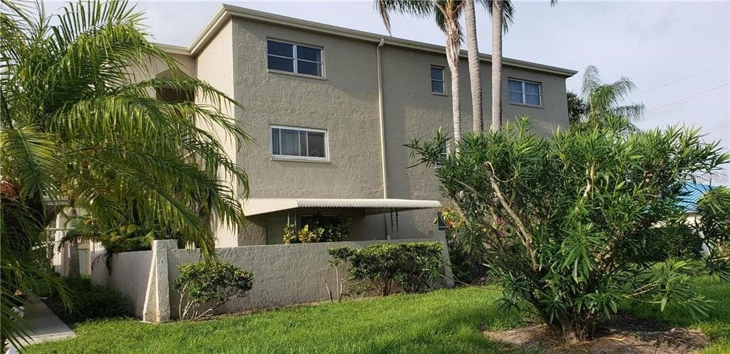970 VIRGINIA STREET UNIT 110 DUNEDIN, FL 34698