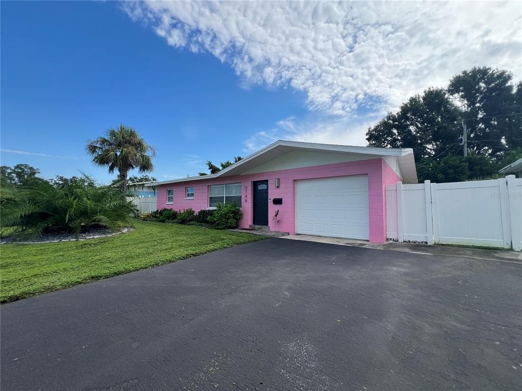3748 MANATEE DRIVE SE ST PETERSBURG, FL 33705
