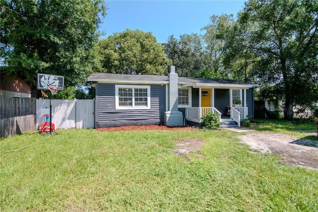 5004 E SENECA AVENUE TAMPA, FL 33617