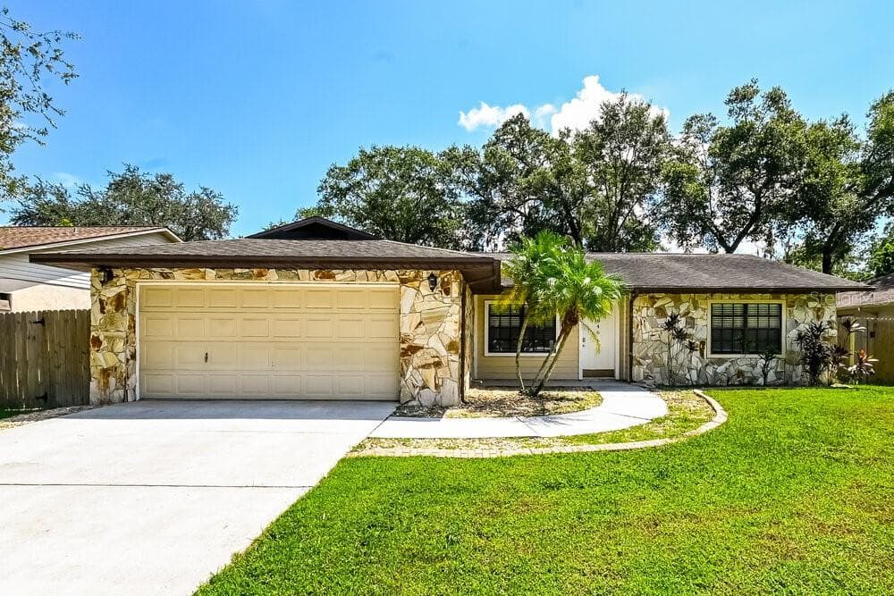 846 TIMBER POND DRIVE BRANDON, FL 33510