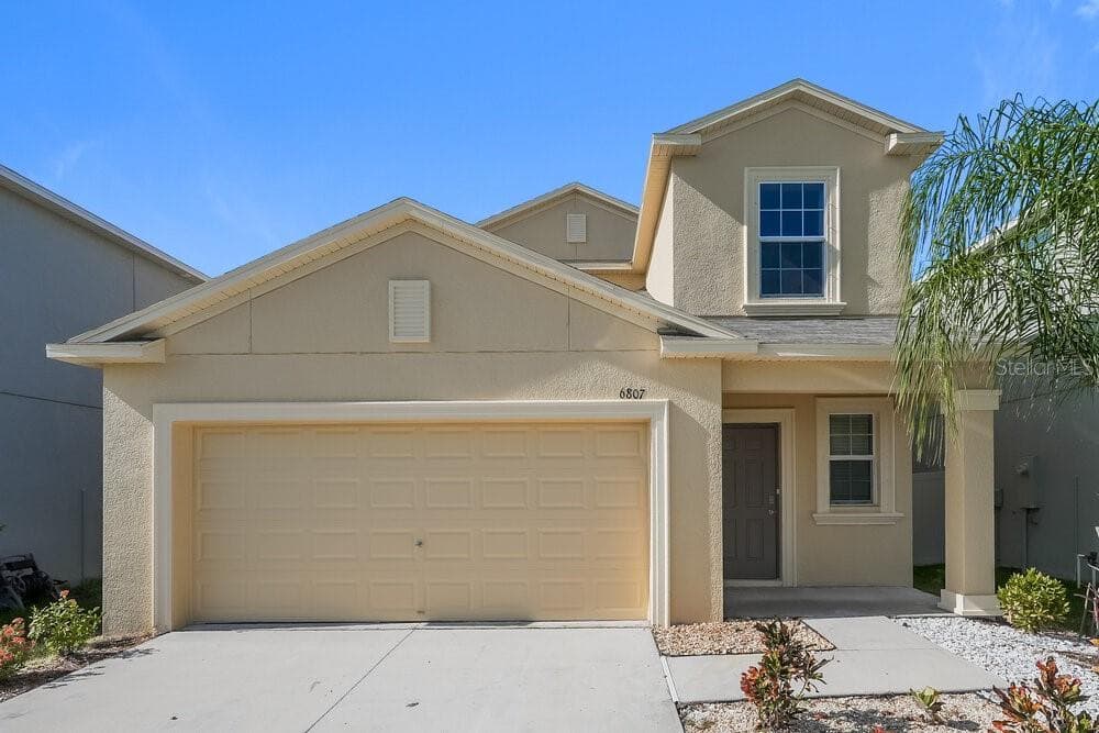 6807 BLUE MOON WAY SUN CITY CENTER, FL 33573