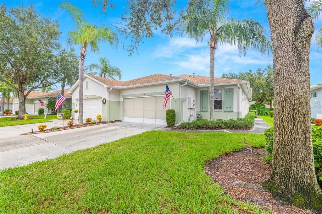 1226 HUNTINGTON GREENS DRIVE SUN CITY CENTER, FL 33573