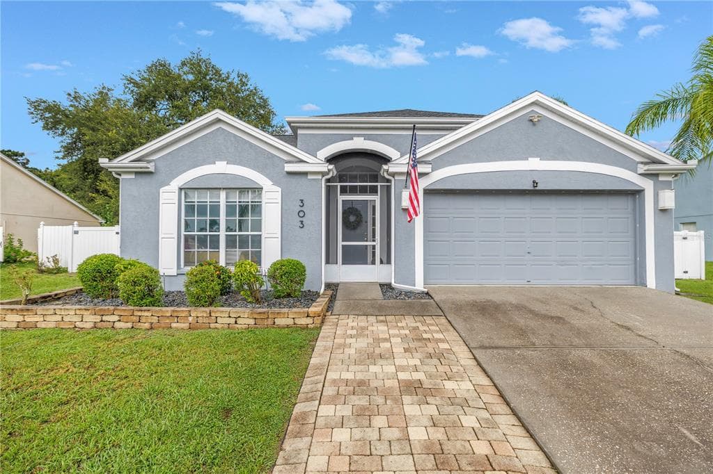 303 LAKEWAY LANE APOLLO BEACH, FL 33572