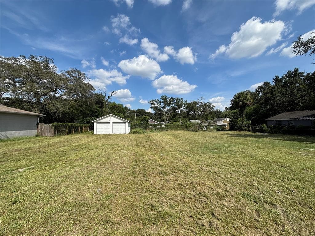 8409 N ELMER STREET TAMPA, FL 33604